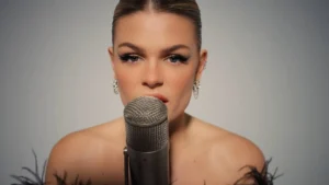 Andra Day – Rise Up Cover by Davina Michelle